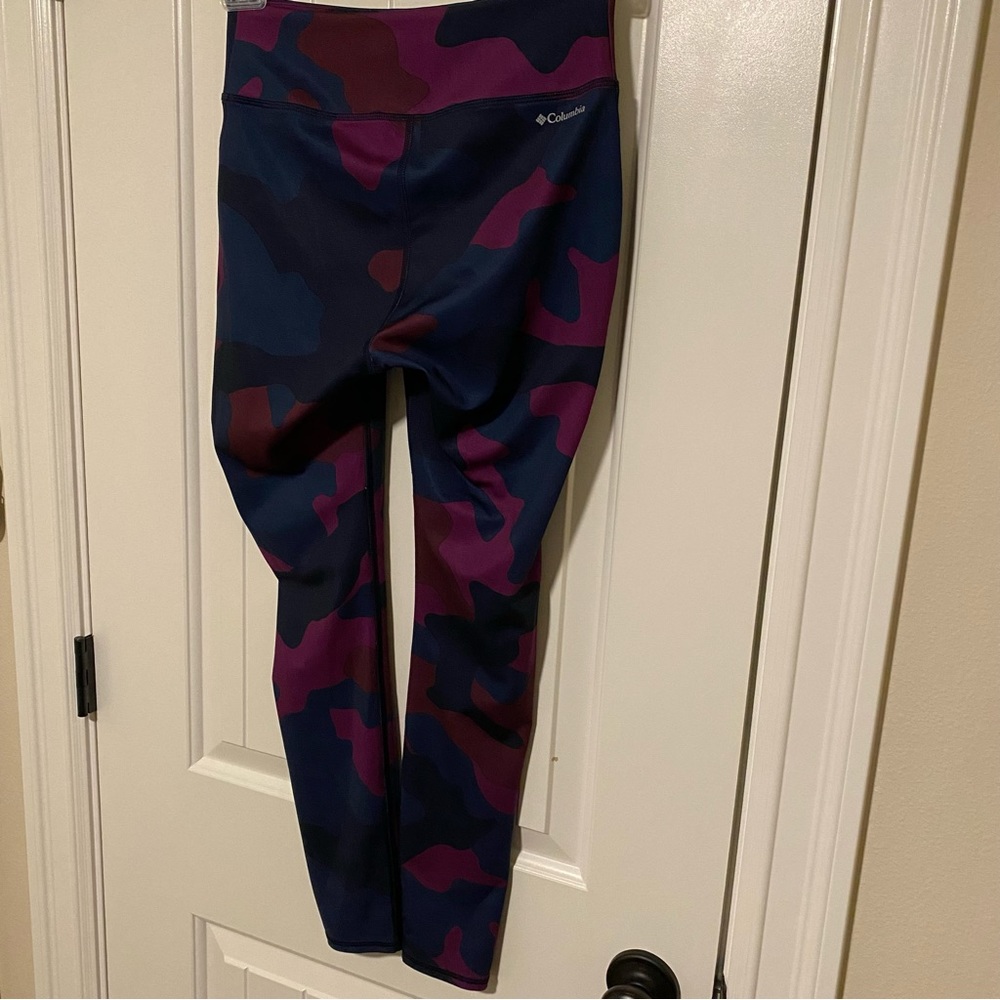 Like New Columbia Camo Leggings - Picture 5 of 13